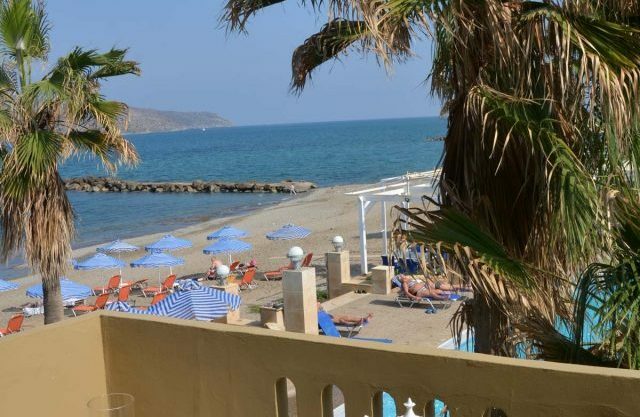 παραθαλάσσιο ξενοδοχείο προς πώληση στα Χανιά Κρήτης