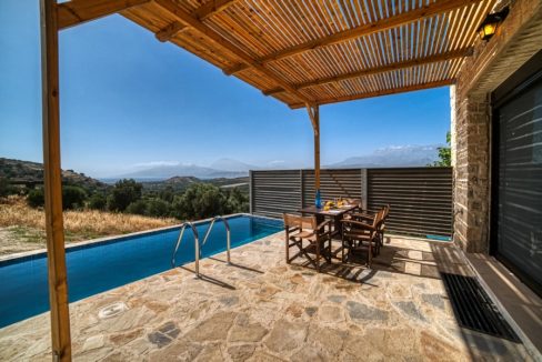 Luxury villa with private pool in Heraklion